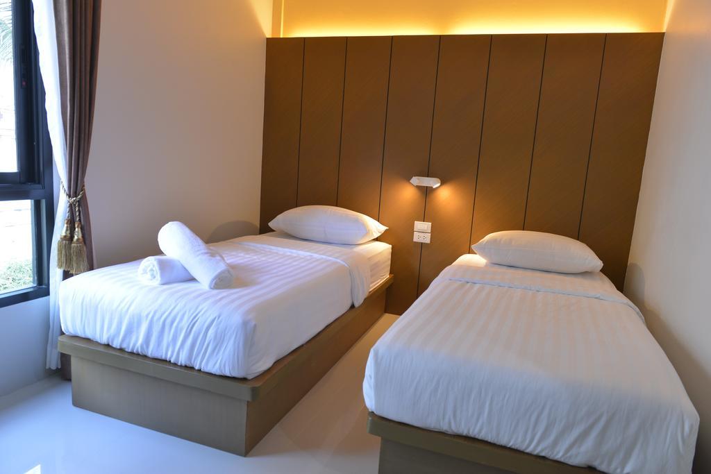 Sunny Hostel Chiangmai @Tha Pae Chiang Mai Exterior photo